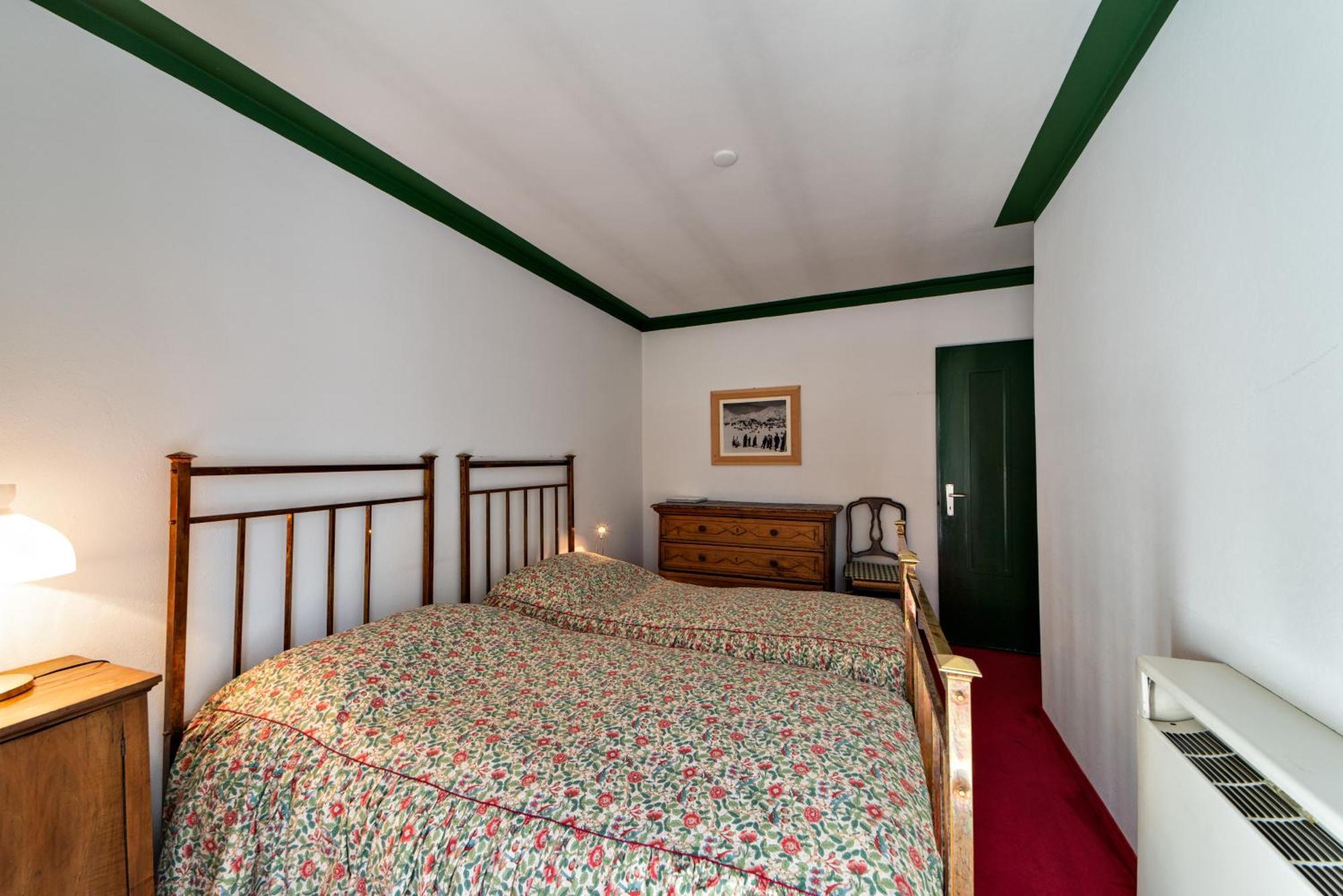 Chesa Cuntainta - St. Moritz Apartment Room photo